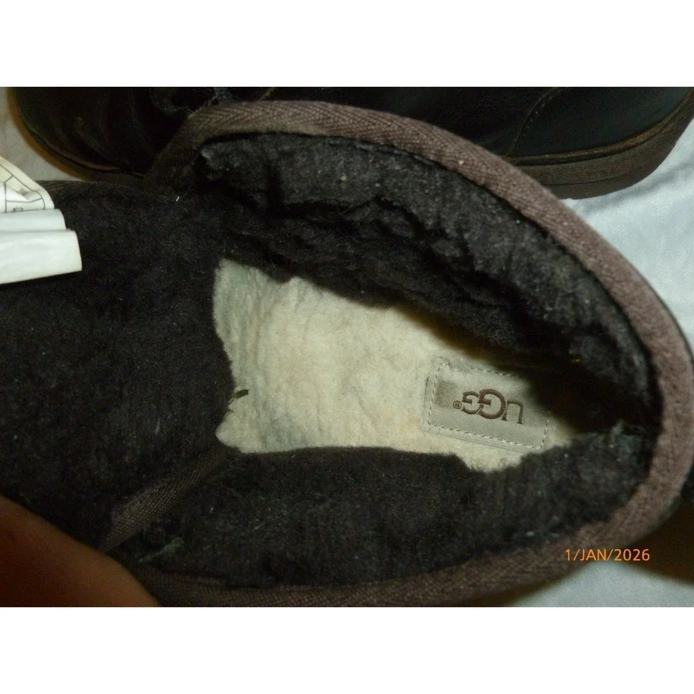 UGG Leighton Mens Dark Brown Leather Sheepskin Lined Chukka Boots Size 8 10089
